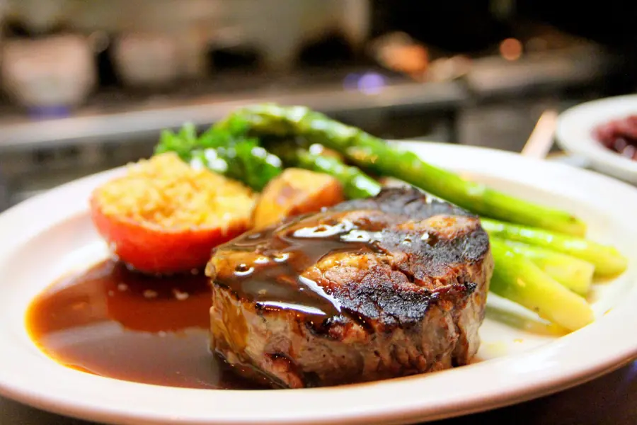 Carne asada con verduras
